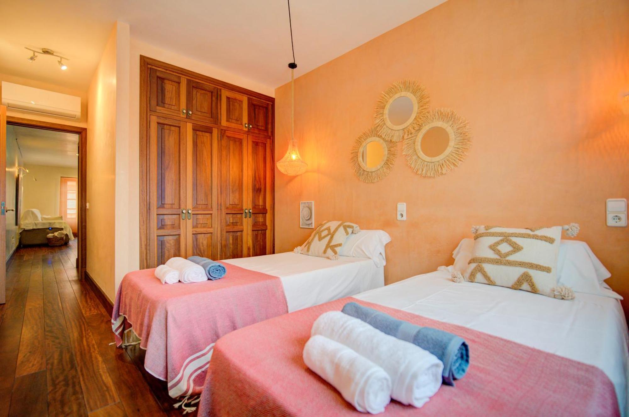 Casa Boutique Xalam " Piscina Climatizada, Jacuzzi, Billar " Villa Sant Lluis Exterior photo