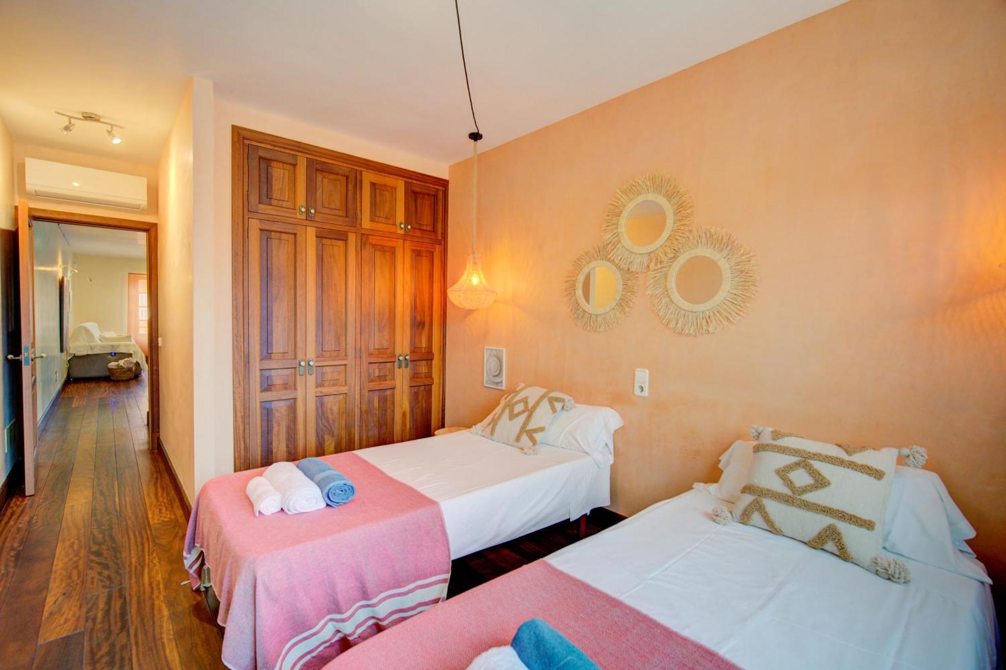 Casa Boutique Xalam " Piscina Climatizada, Jacuzzi, Billar " Villa Sant Lluis Exterior photo